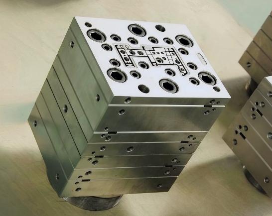 PVC异型材与工程塑料